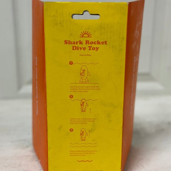 Pool Toy Shark Rocket Dive Toy - Picture 4 of 4